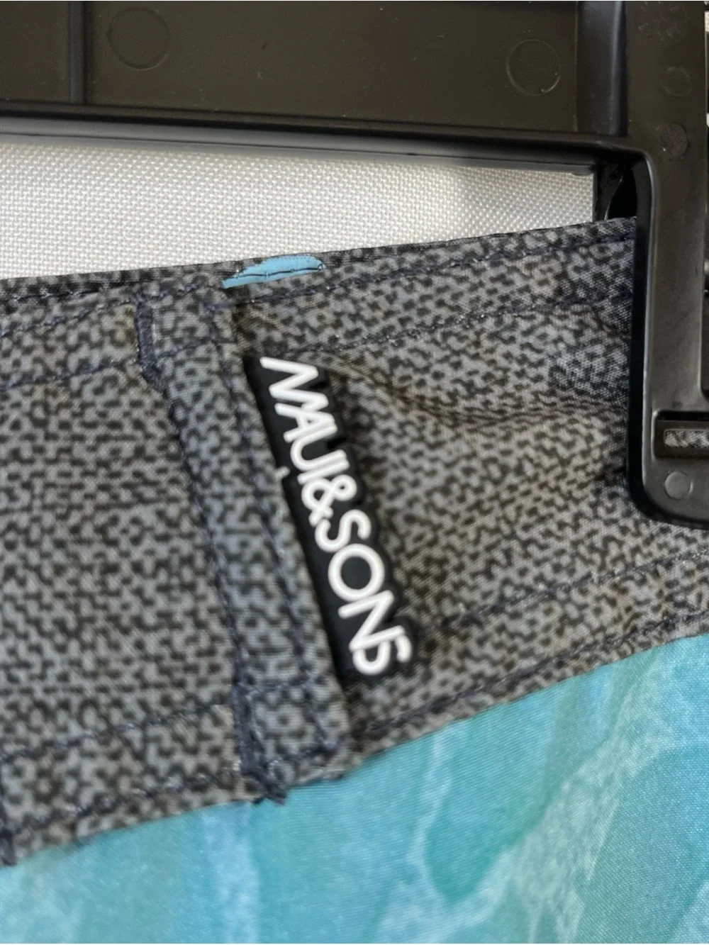 Maui and Sons Colorblock Board Shorts 4 Way Stretch Grey Blue Mens 32